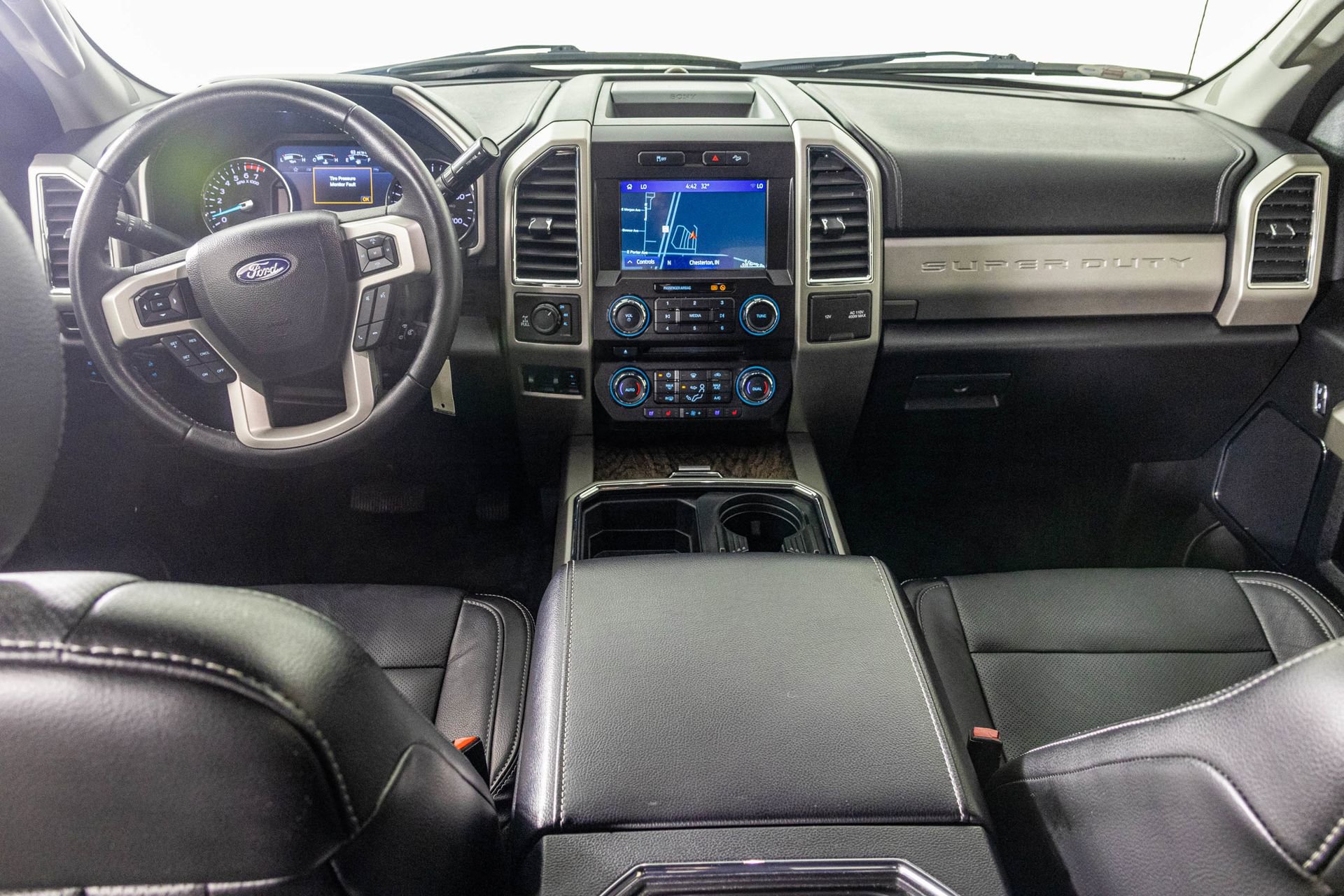 Used 2018 Ford F250 Lariat w/ Chrome Package image 25