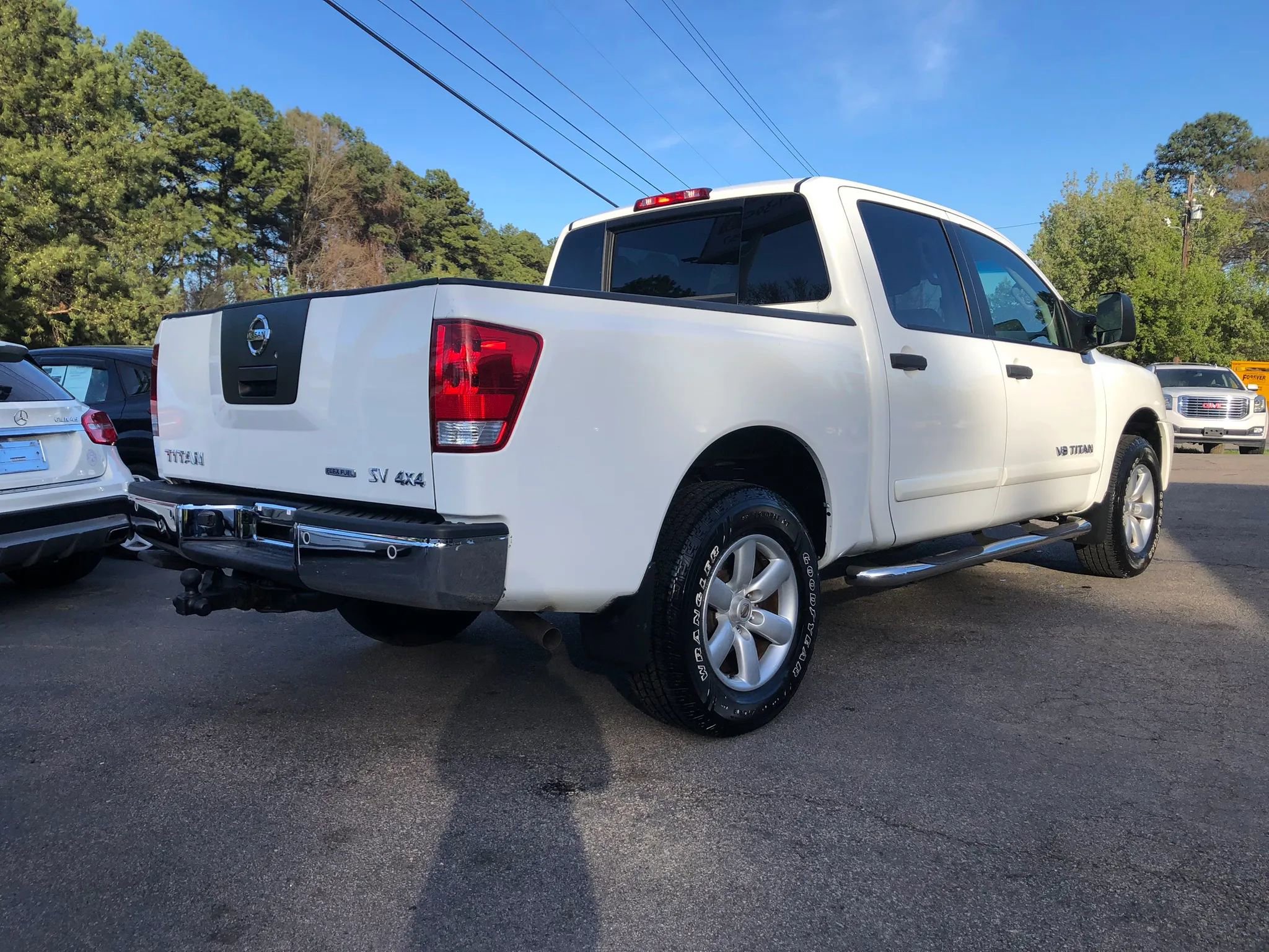 Used 2012 Nissan Titan SV w/ SV Premium Utility Pkg image 3