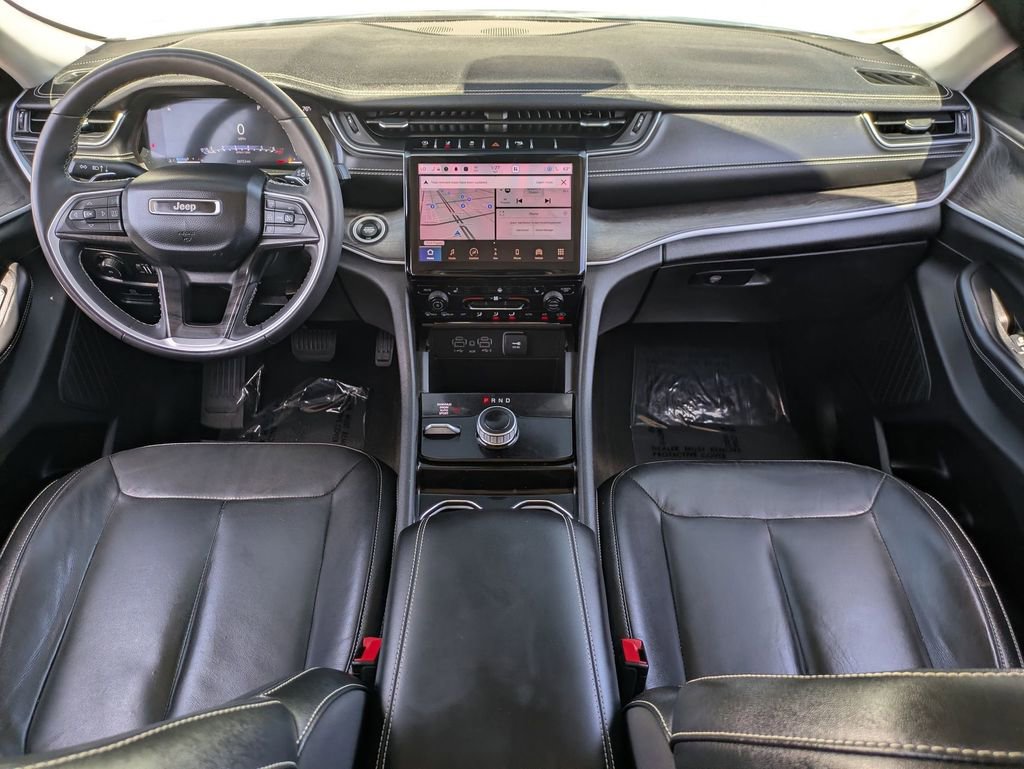 Used 2023 Jeep Grand Cherokee Limited AWD/4WD image 25