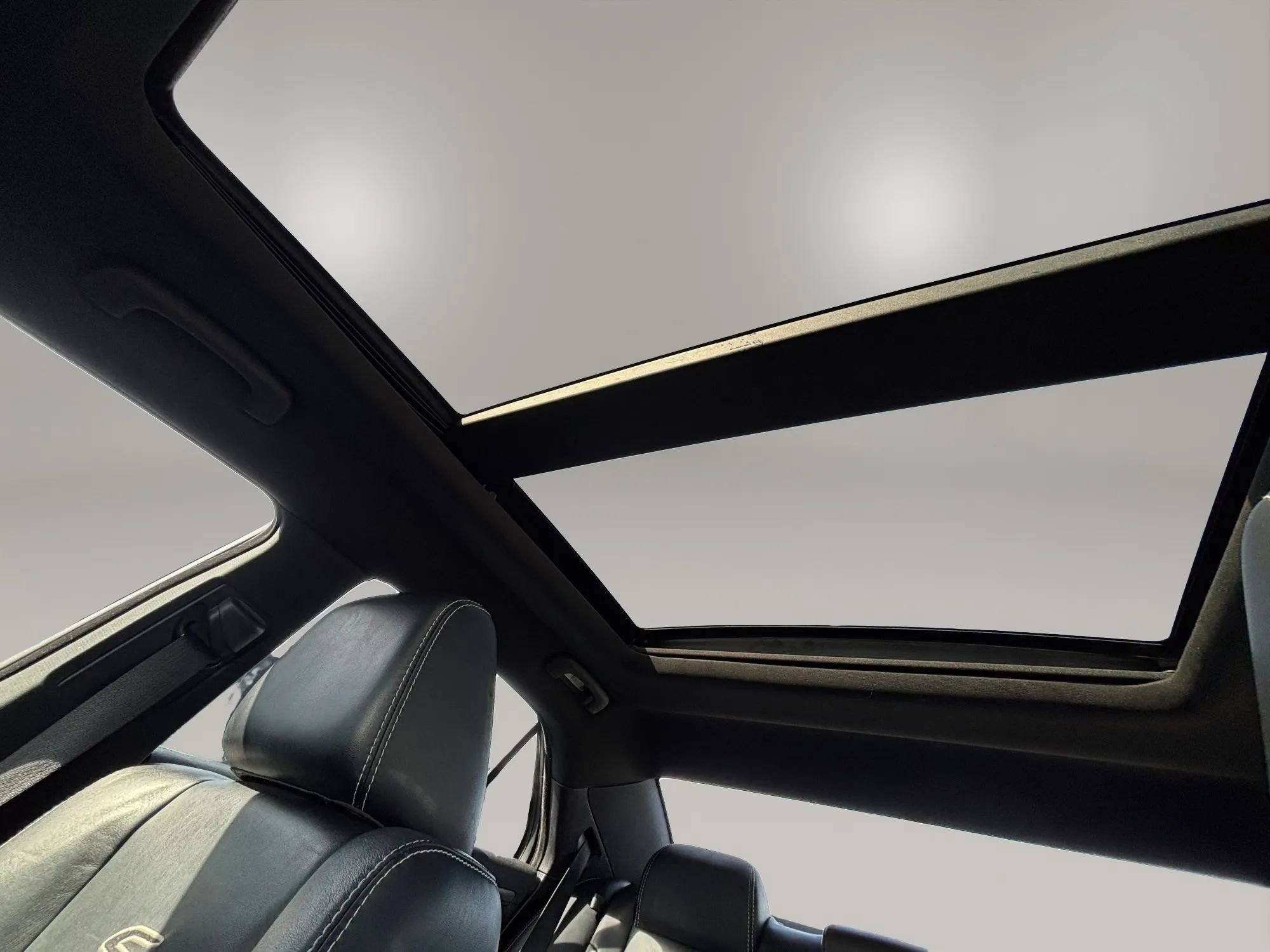 Used 2013 Chrysler 300 S image 24