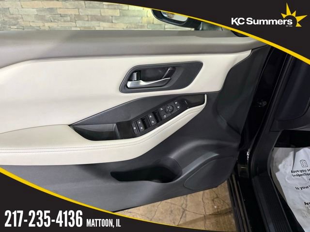 Certified 2025 Nissan Rogue SV image 8