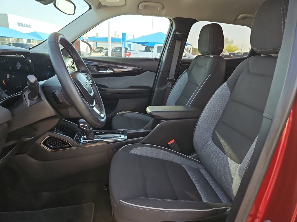Used 2024 Chevrolet TrailBlazer LT w/ LT Cold Weather Package image 14
