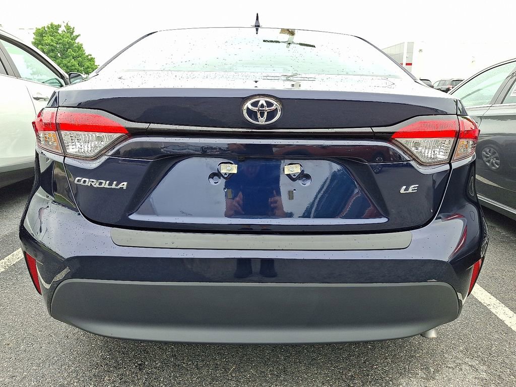 Used 2023 Toyota Corolla LE w/ Carpet Mat Package (TMS) FWD image 5