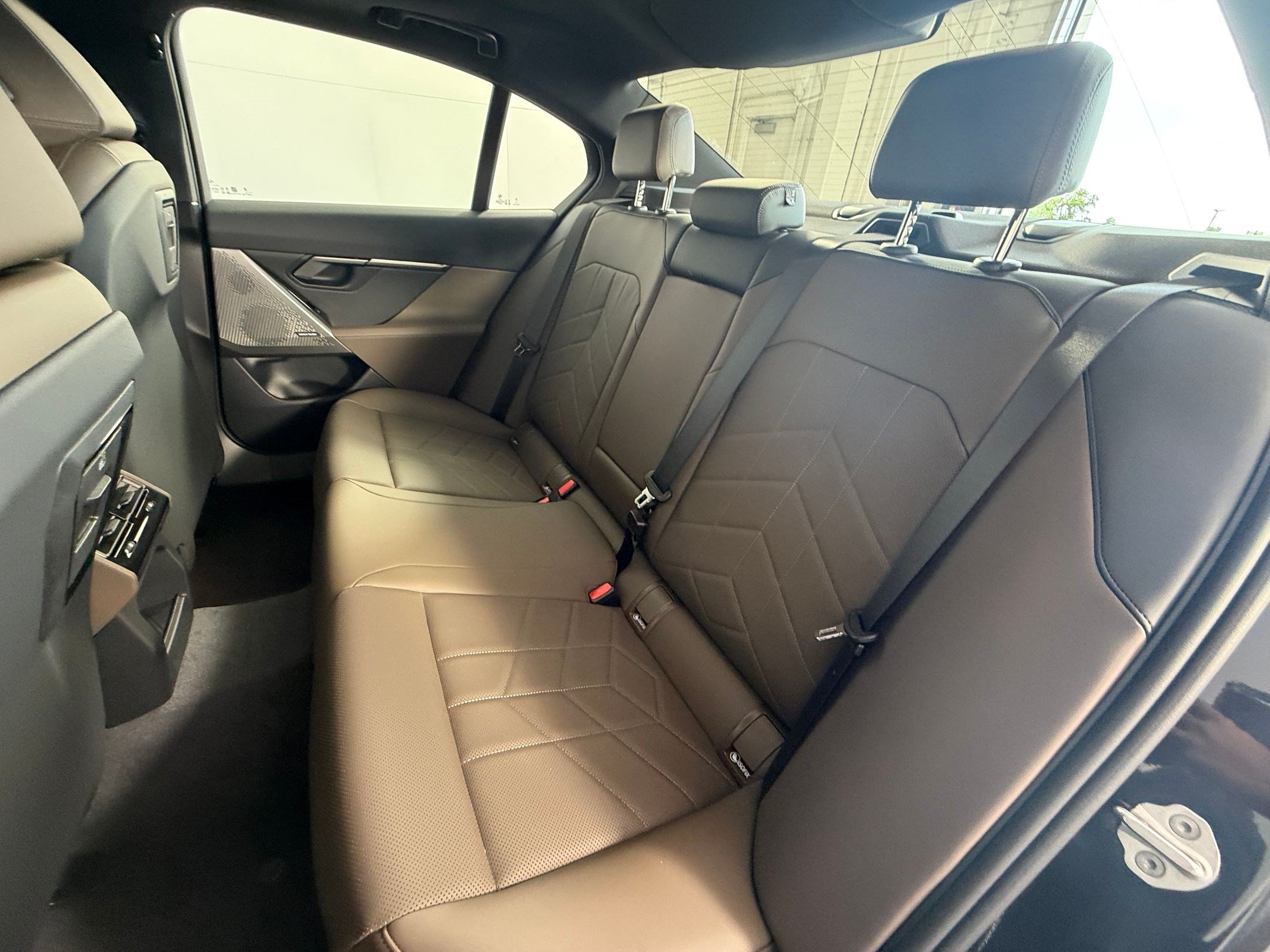 Used 2027 BMW 530i w/ Convenience Package RWD image 20