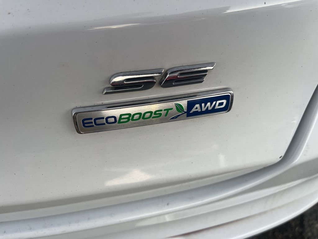 Used 2020 Ford Fusion SE image 18