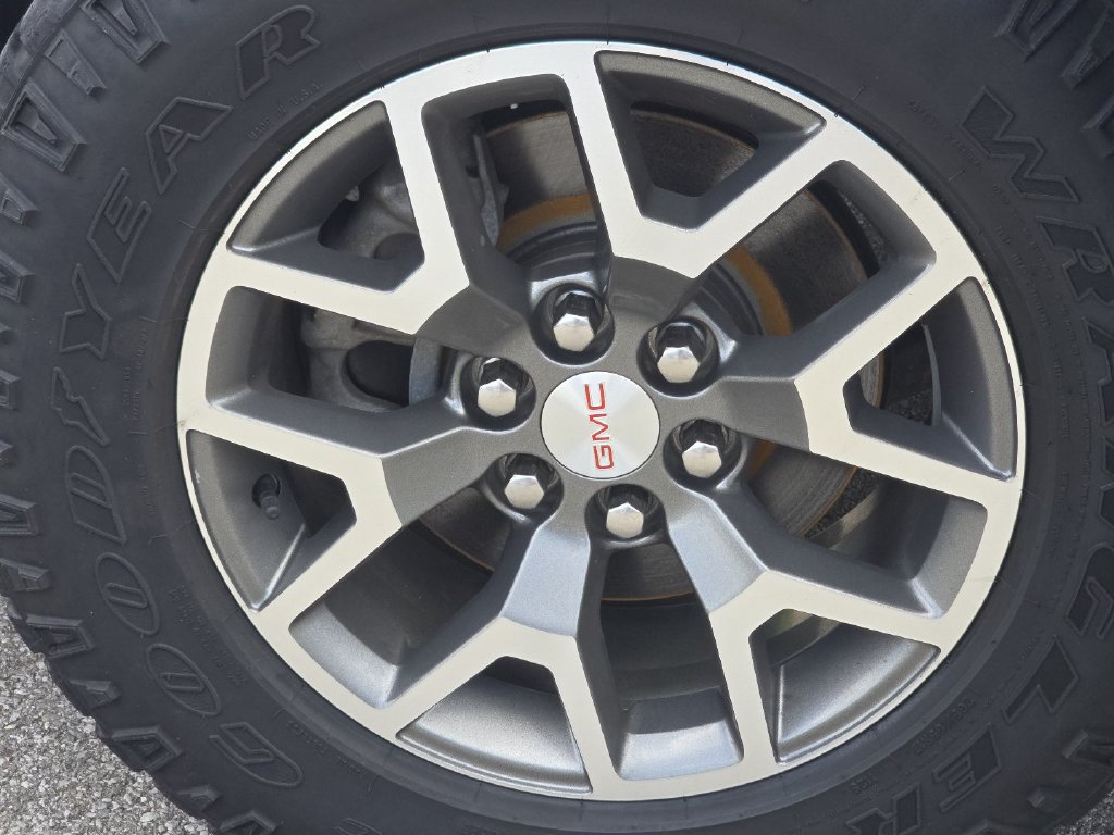 Used 2022 GMC Canyon AT4 w/ Trailering Package AWD/4WD image 8