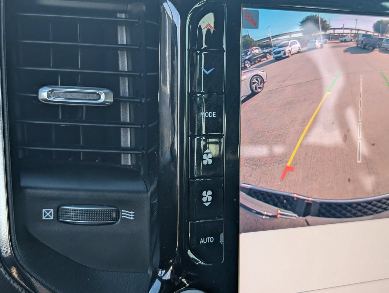 Used 2025 RAM 1500 Limited AWD/4WD image 18