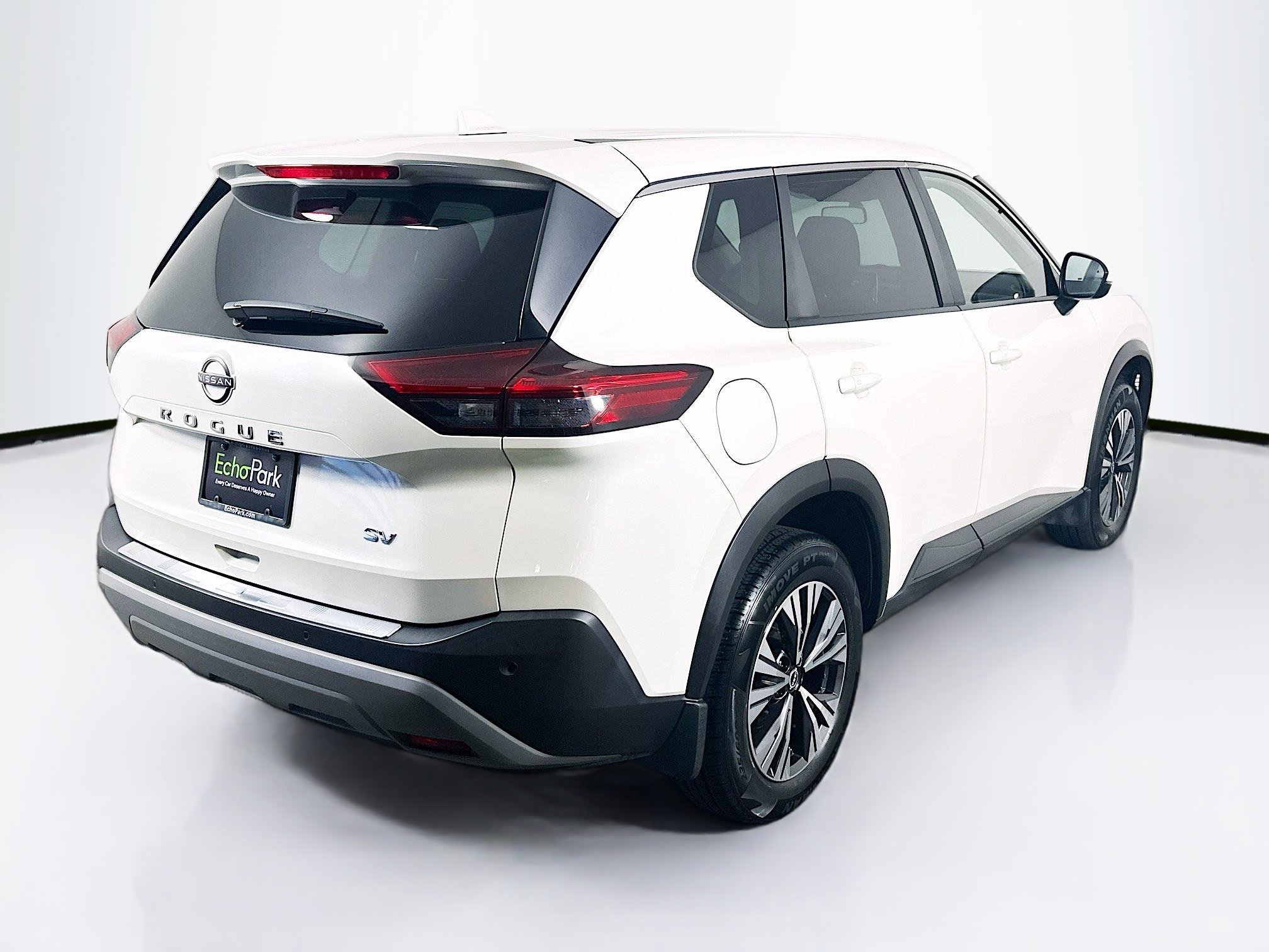 Used 2023 Nissan Rogue SV FWD image 9