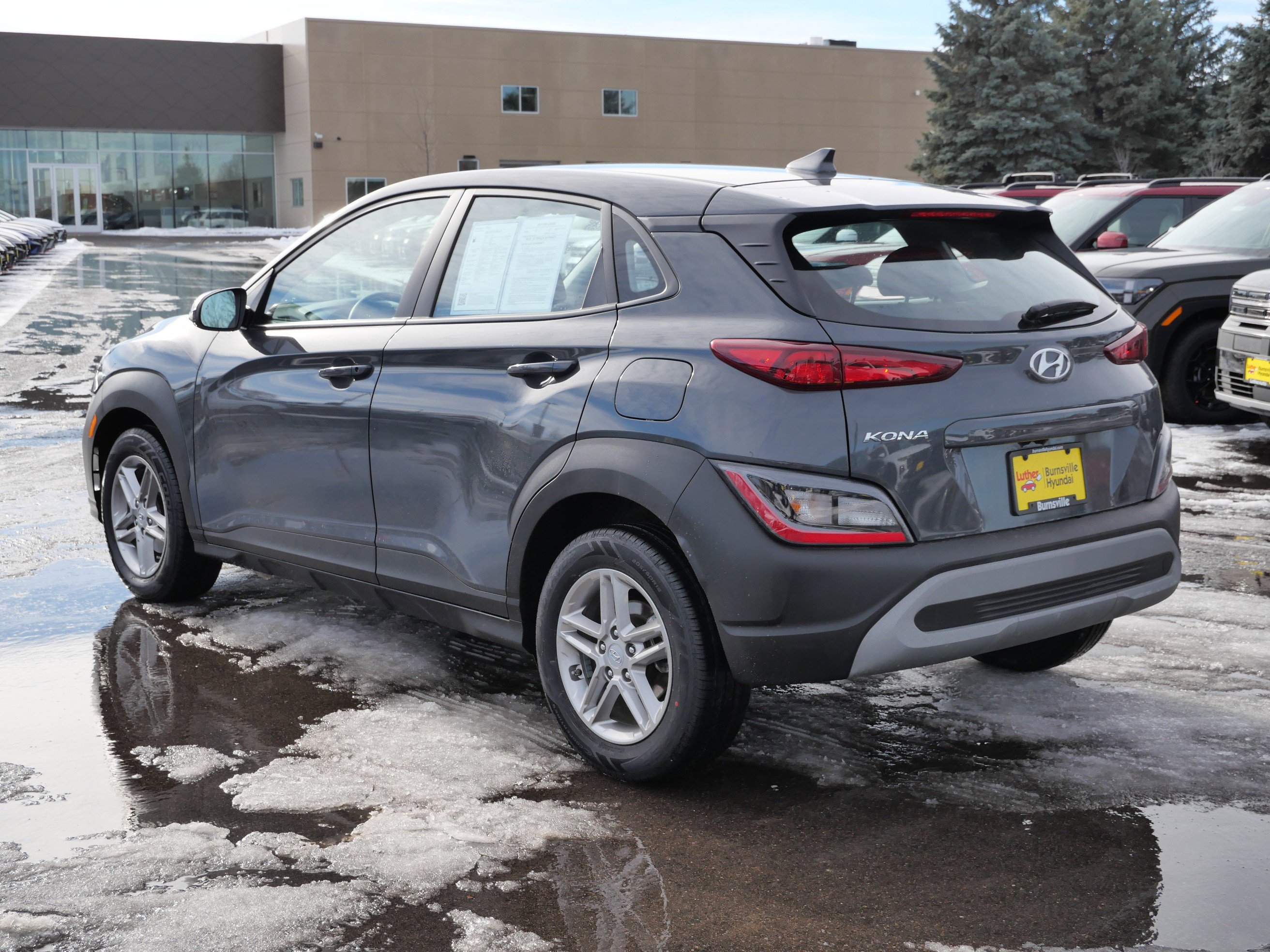 Certified 2023 Hyundai Kona SE image 5