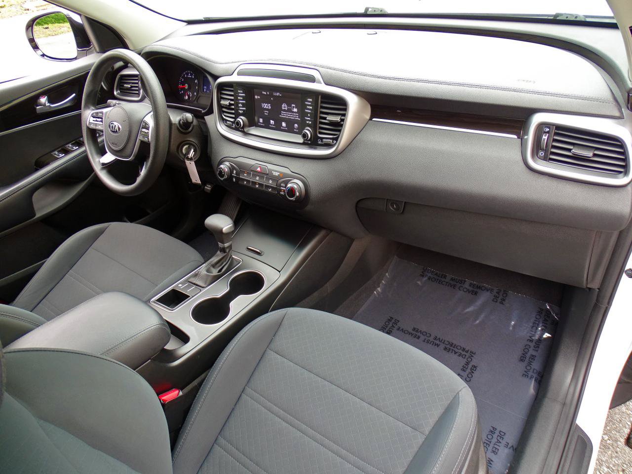 Used 2020 Kia Sorento LX FWD image 13
