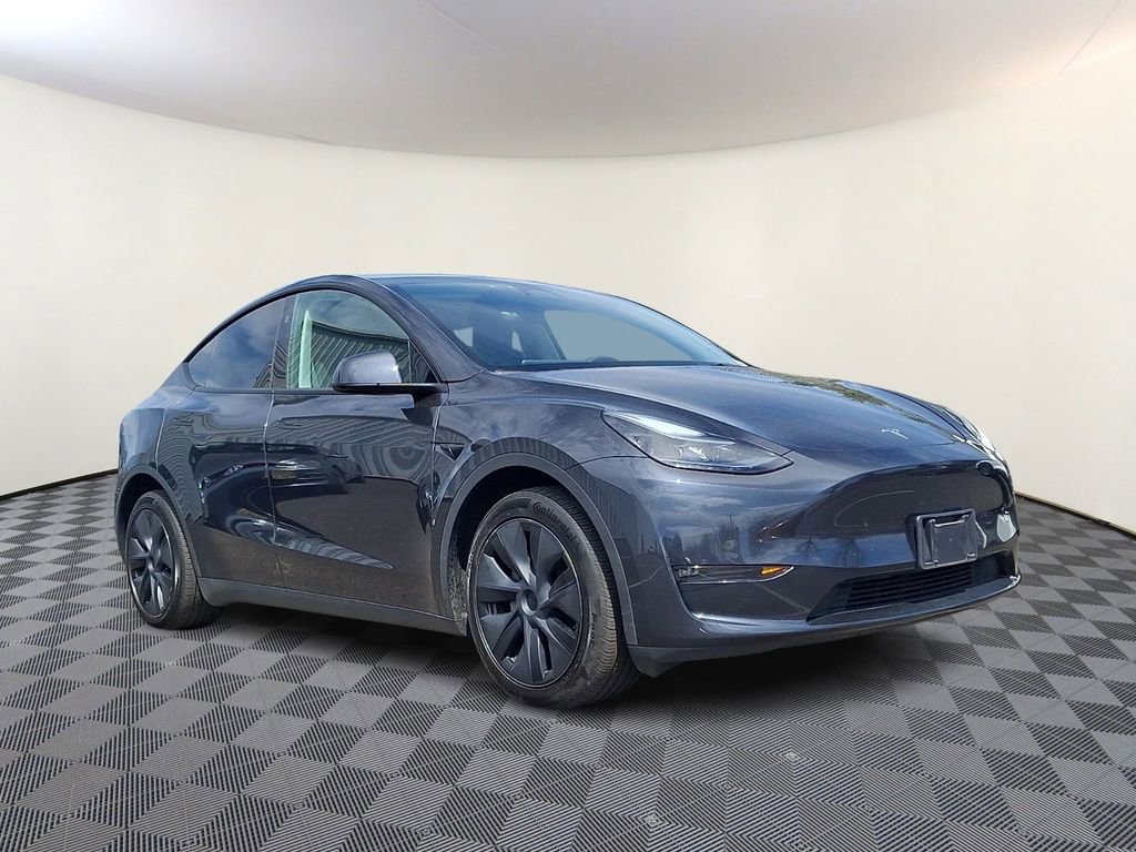 Used 2024 Tesla Model Y Long Range image 1