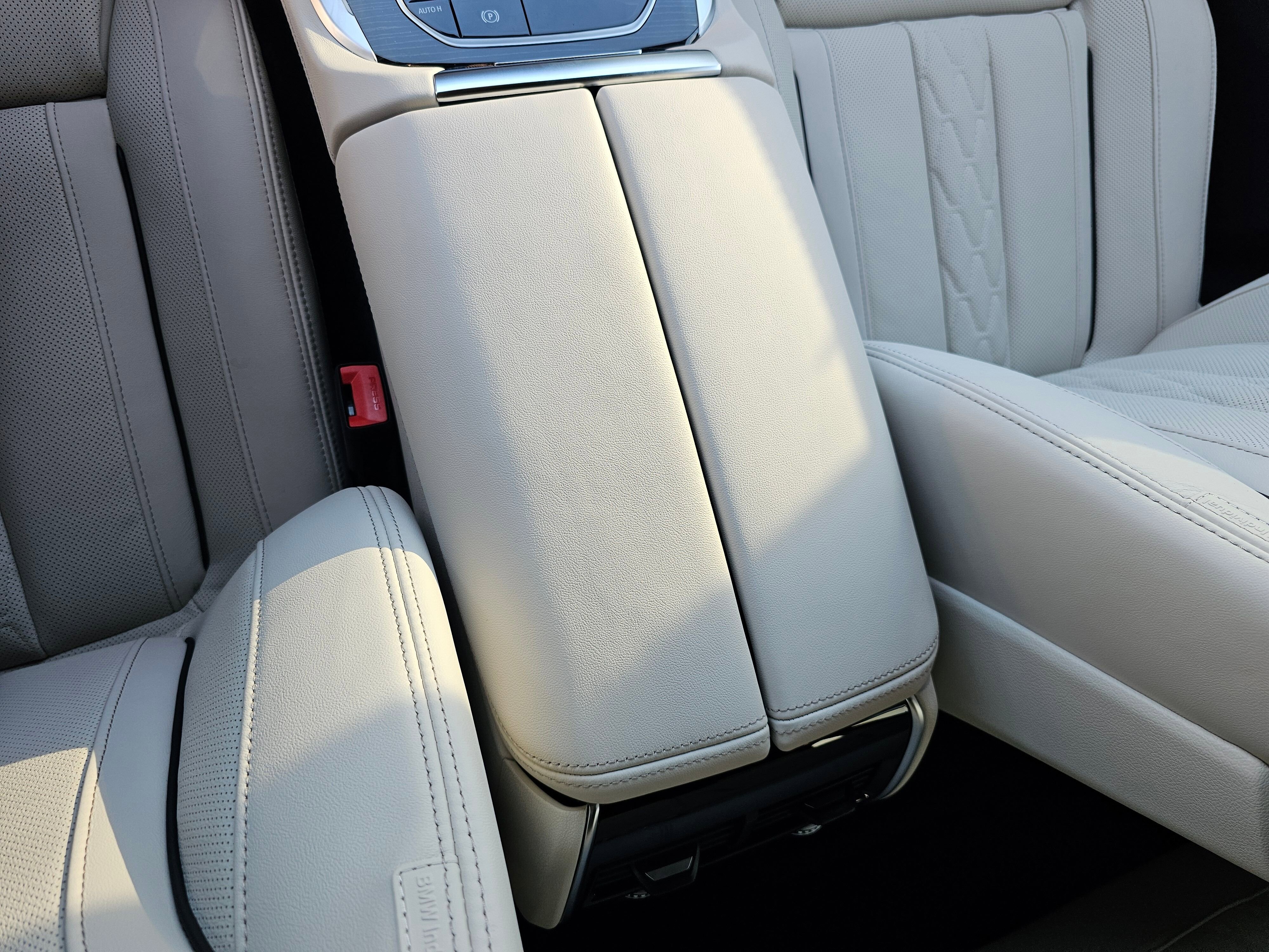 New 2026 BMW X5 xDrive40i w/ Executive Package image 24