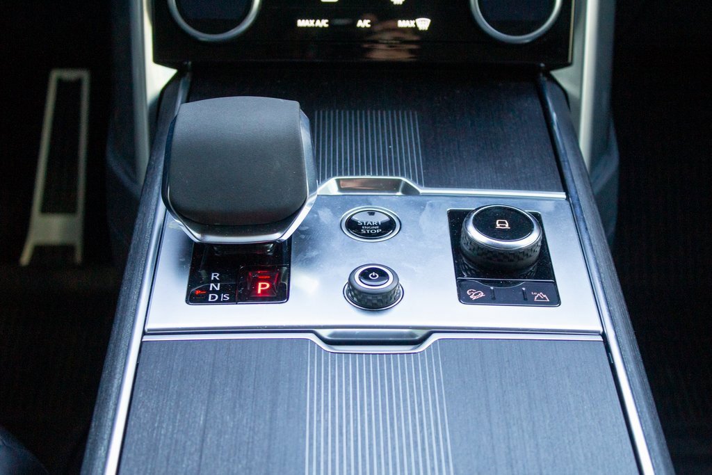 Used 2023 Land Rover Range Rover First Edition image 21