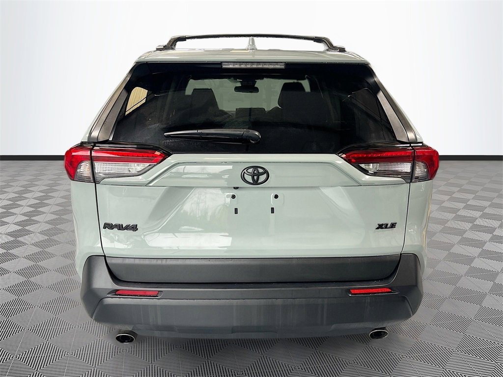 Used 2019 Toyota RAV4 XLE image 6
