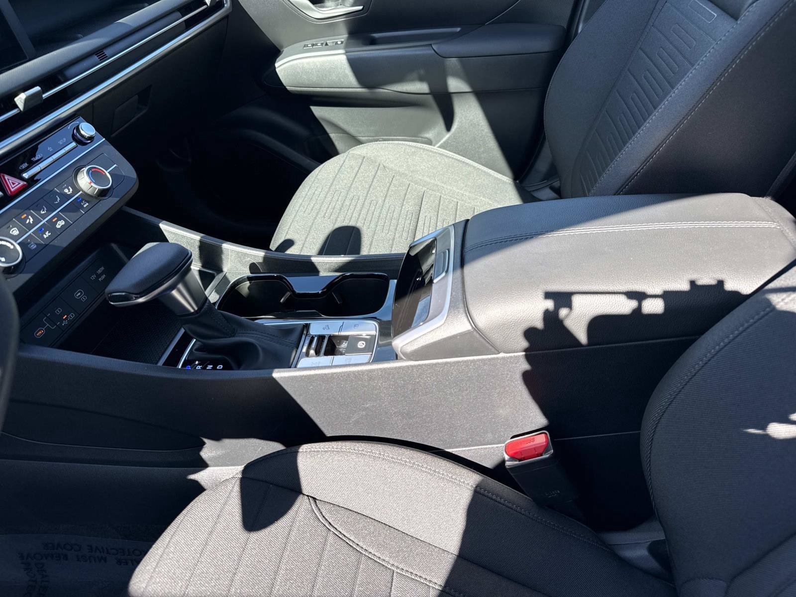 Certified 2025 Hyundai Santa Cruz SE AWD/4WD image 16