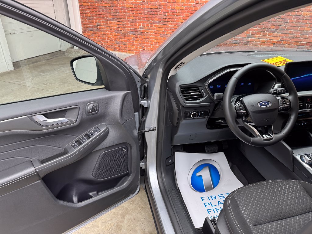 Certified 2023 Ford Escape Active w/ Tech Pack #2 AWD/4WD image 9