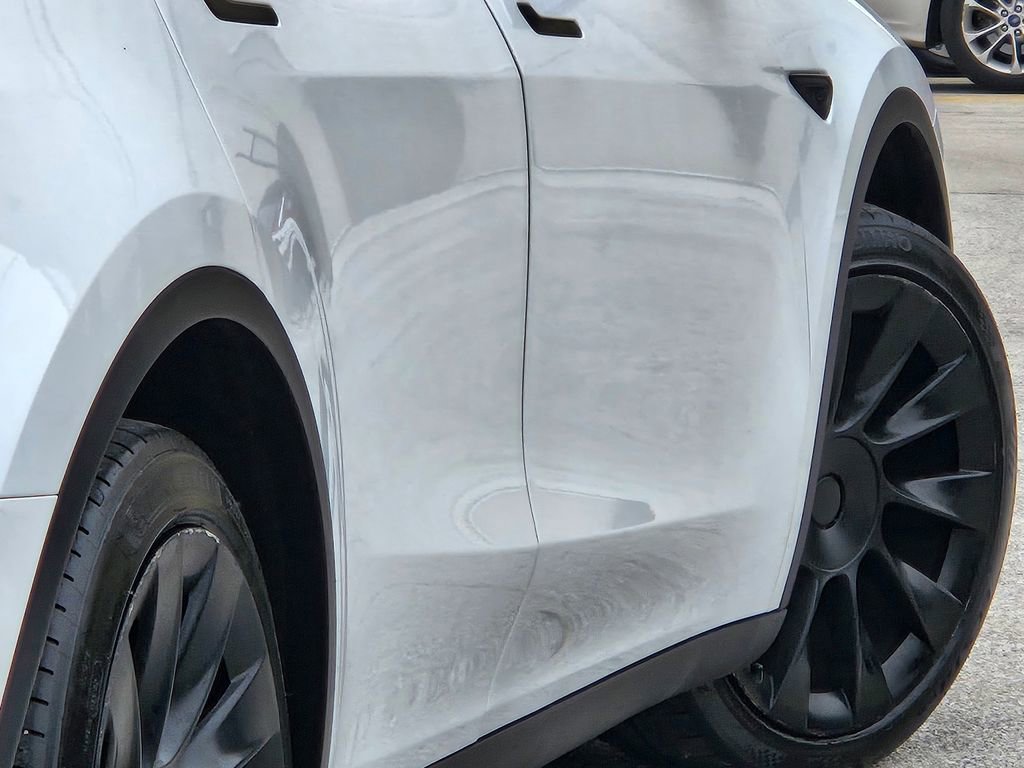 Used 2021 Tesla Model Y Long Range image 15