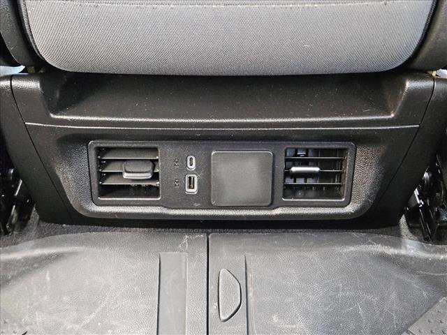 Used 2024 Chevrolet Silverado 2500 Custom w/ Custom Value Package image 17
