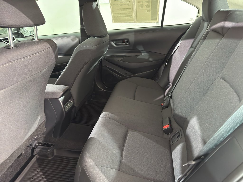 Used 2025 Toyota Corolla LE w/ Convenience Package image 40