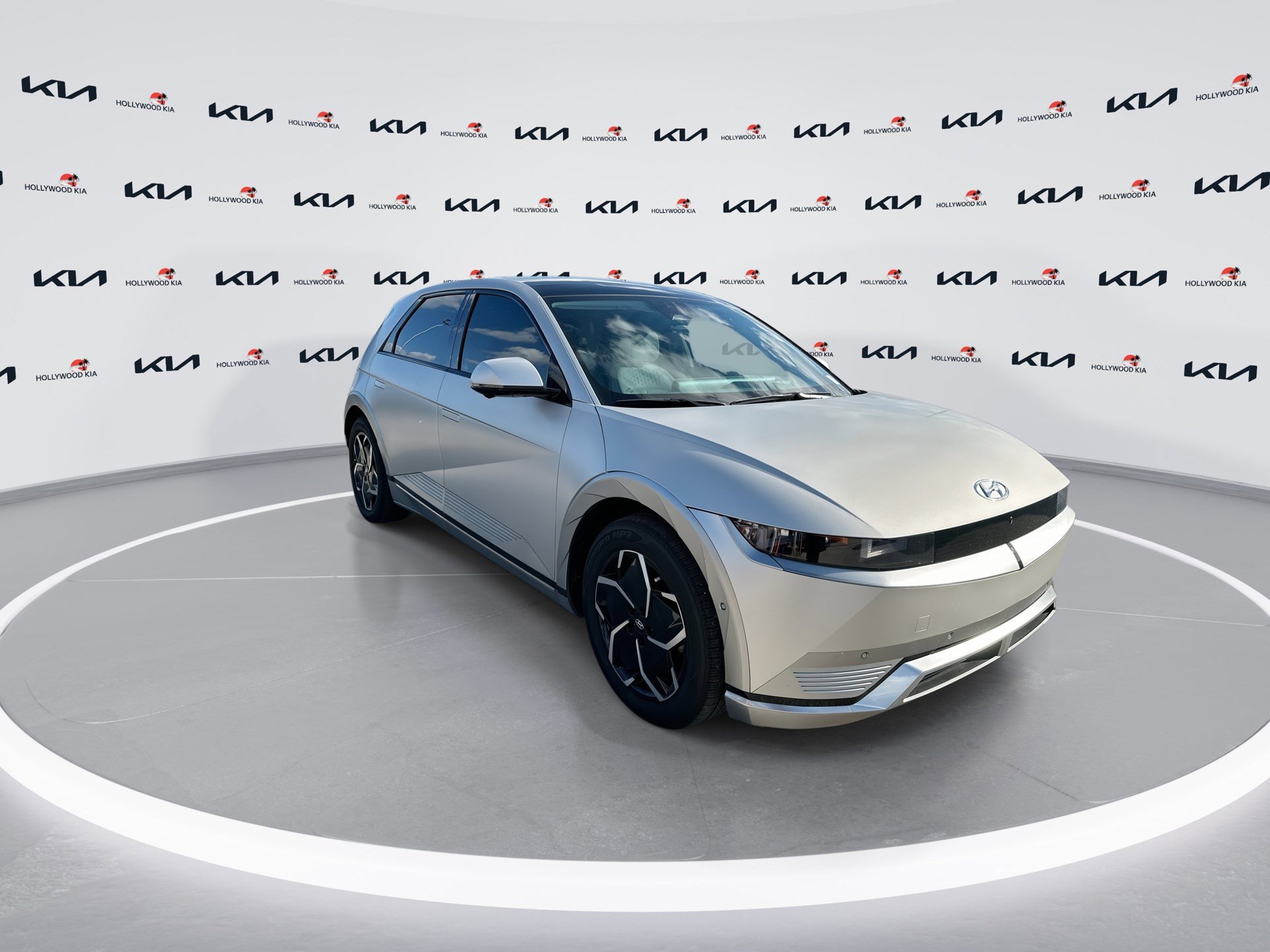 Used 2024 Hyundai Ioniq 5 Limited RWD image 2