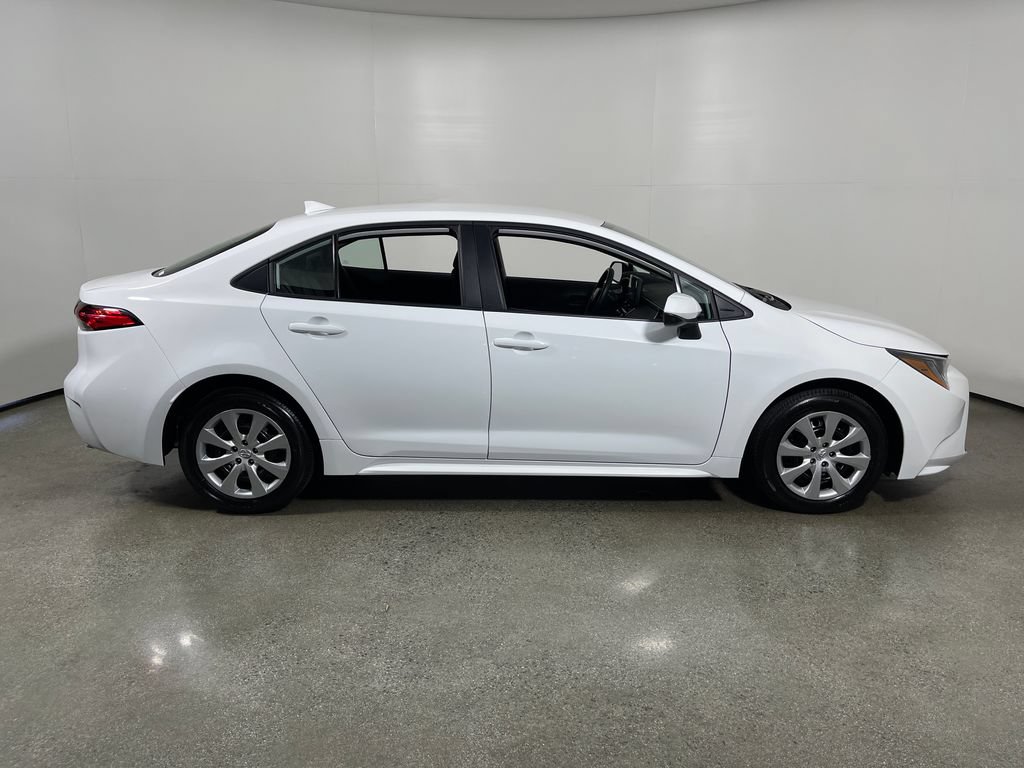 Used 2026 Toyota Corolla LE FWD image 2