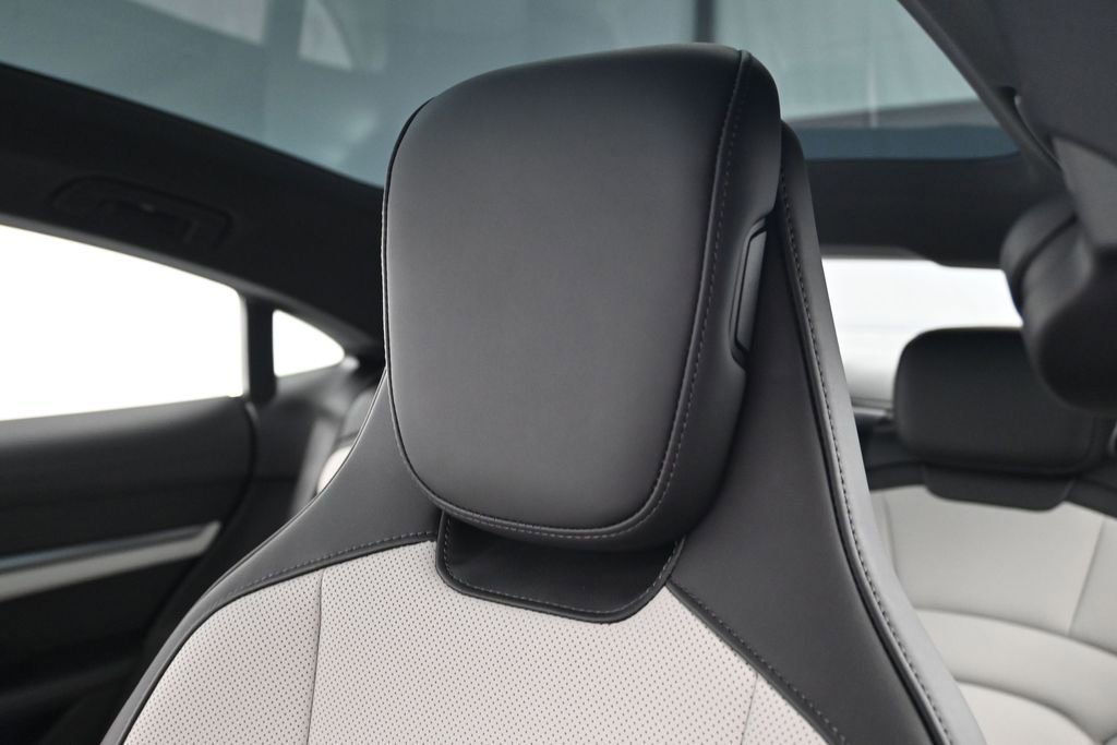 New 2026 Porsche Taycan 4S AWD/4WD image 20