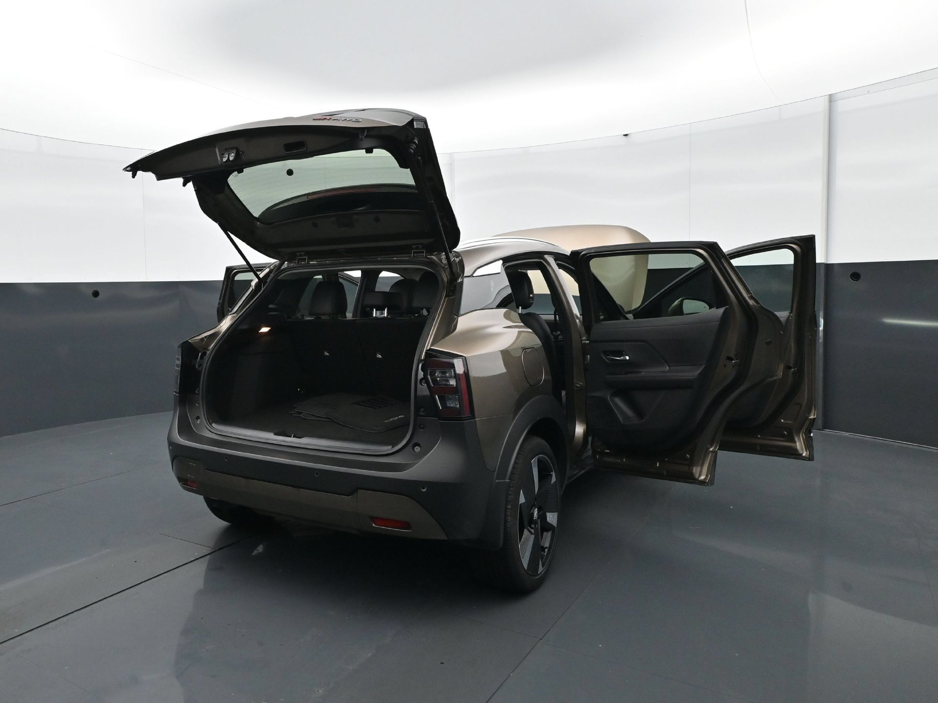 Used 2025 Nissan Kicks SR w/ SR Premium Package AWD/4WD image 33