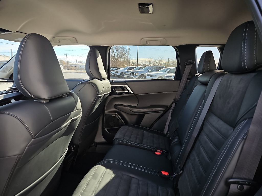 New 2026 Mitsubishi Outlander SE image 20