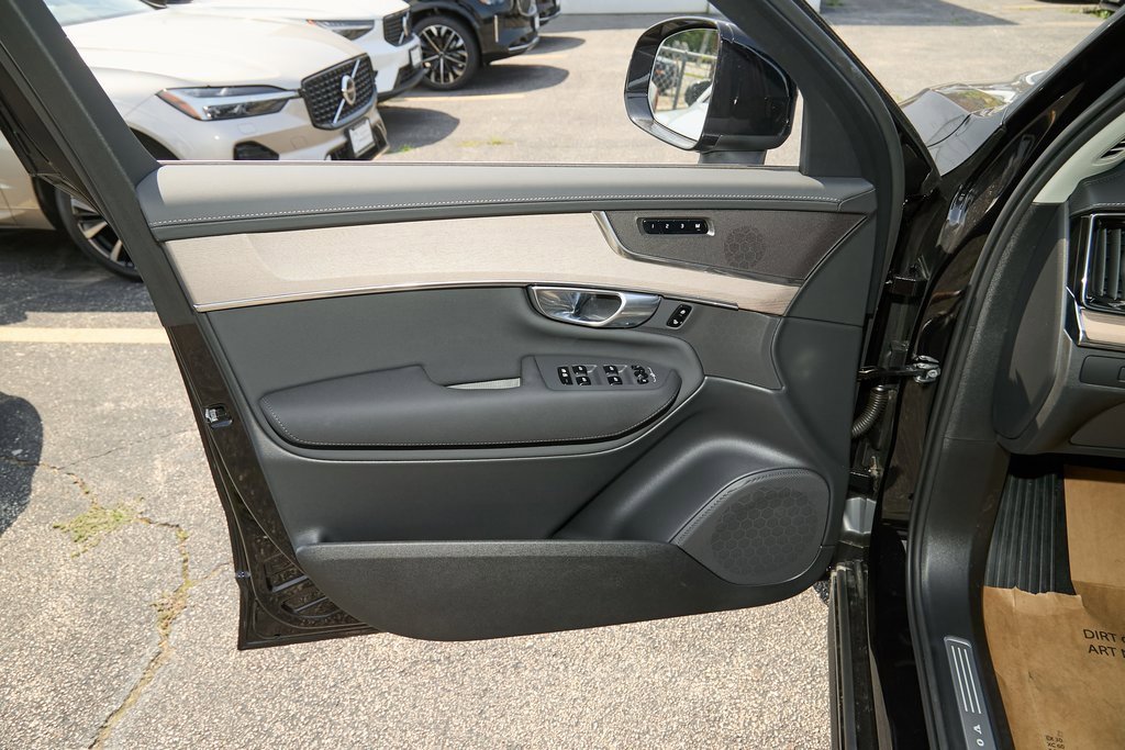 New 2025 Volvo XC90 B6 Plus w/ Protection Package image 9