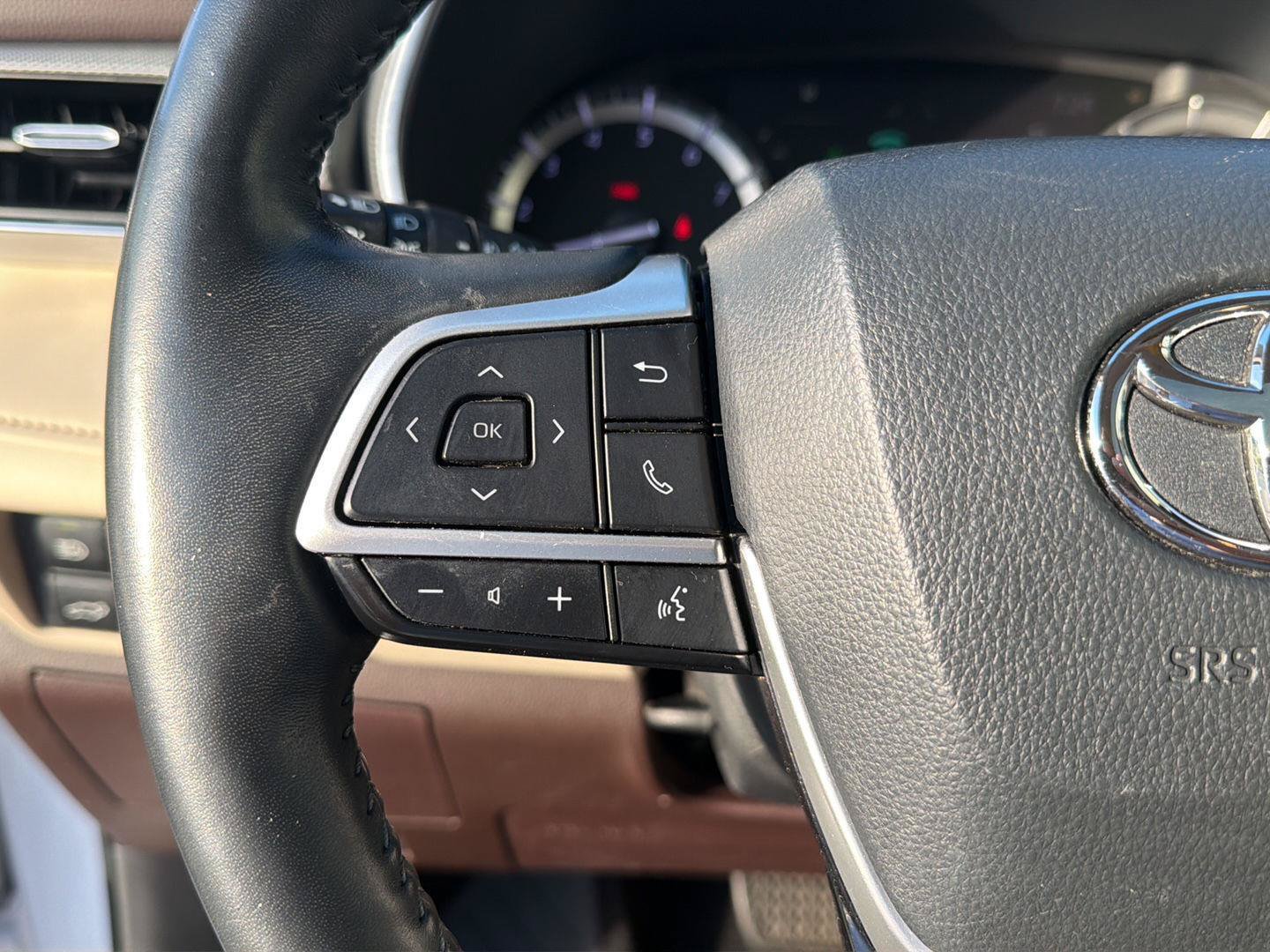 Used 2022 Toyota Highlander Platinum AWD/4WD image 22