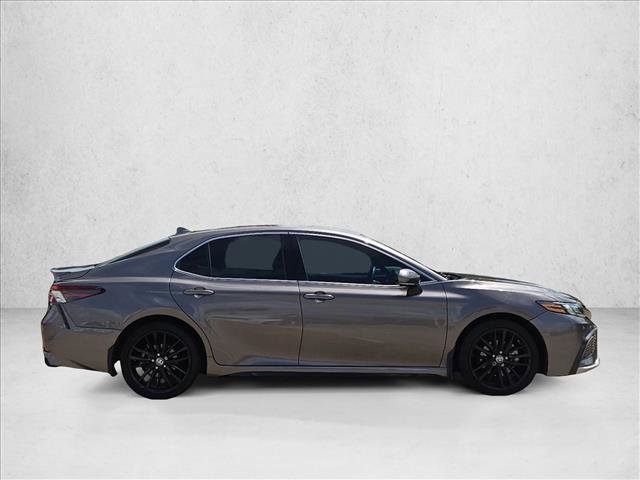 Used 2022 Toyota Camry XSE FWD image 4