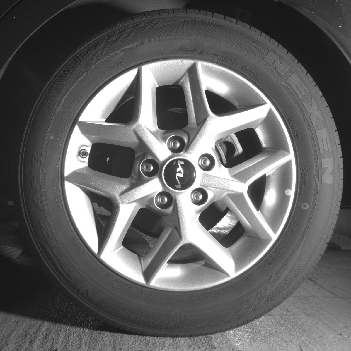 Used 2025 Kia Soul LX w/ LX Technology Package FWD image 14