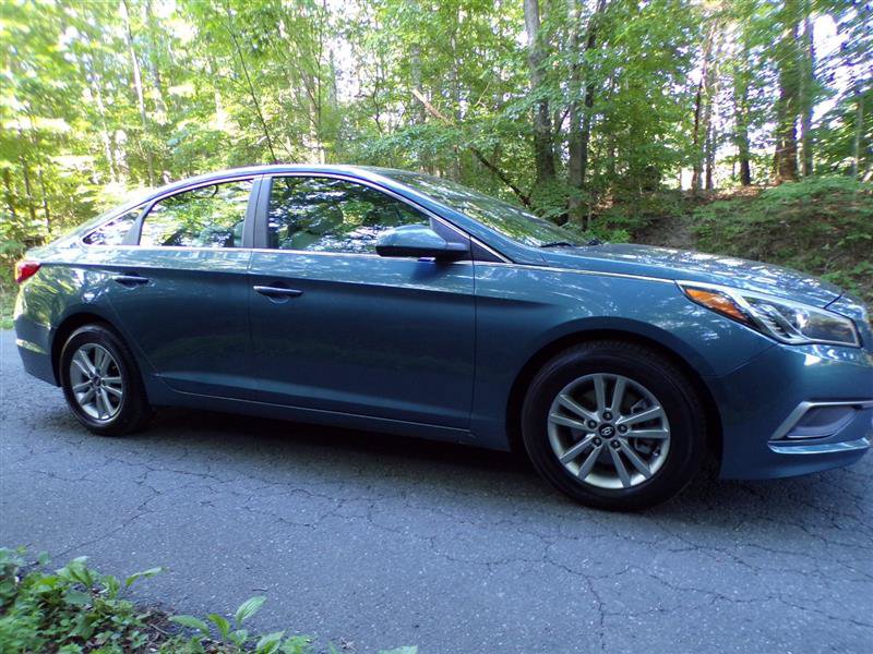 Used 2017 Hyundai Sonata SE FWD image 12
