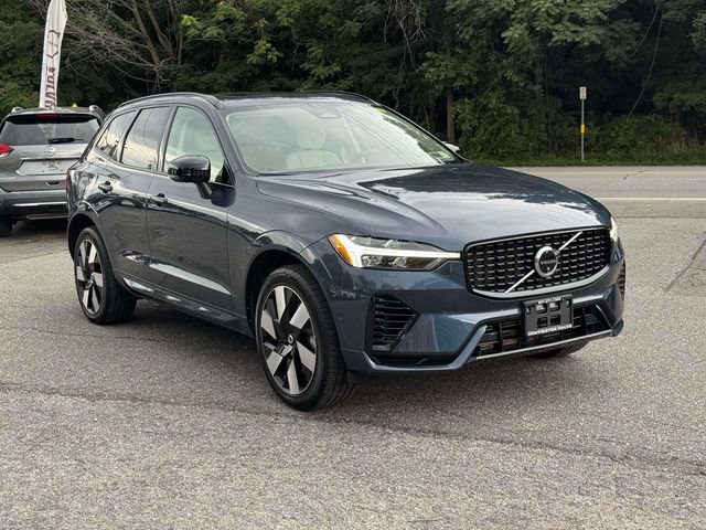 Certified 2024 Volvo XC60 T8 Plus w/ Protection Package Premier AWD/4WD 360° Tour