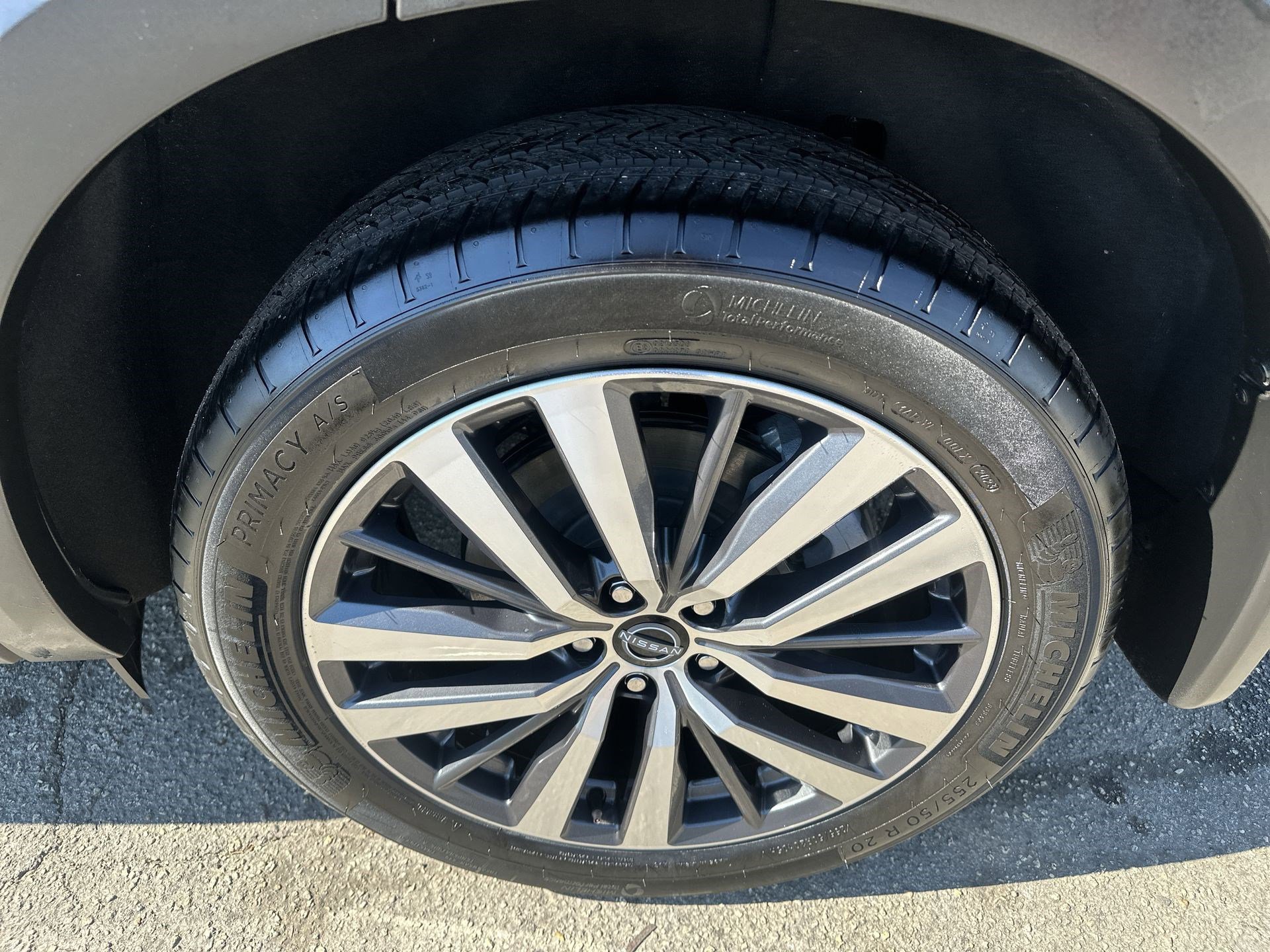 Used 2024 Nissan Pathfinder Platinum w/ Cargo Package image 19