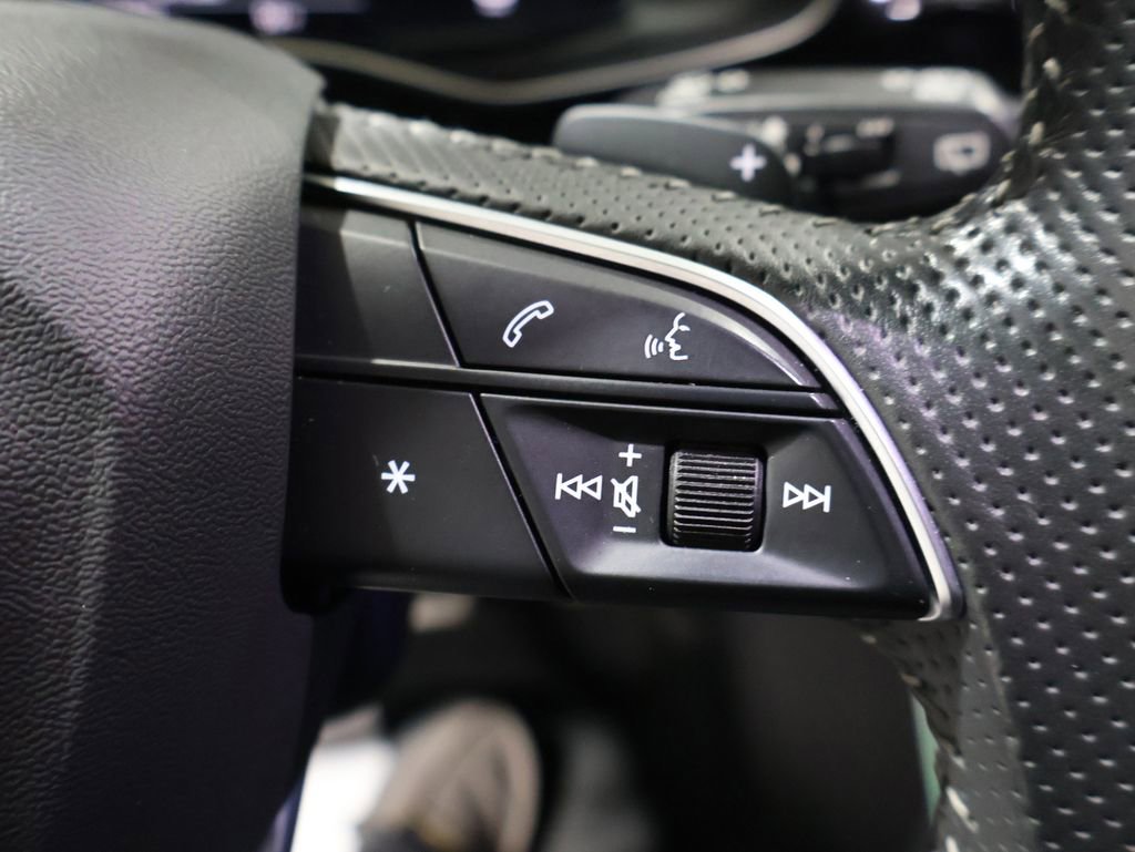 Used 2020 Audi SQ8 Prestige w/ Prestige Package image 32