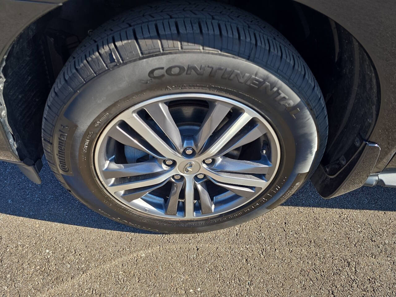 Used 2019 INFINITI QX60 Luxe w/ Essential Package image 15