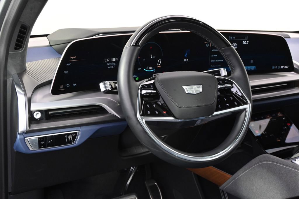 Used 2026 Cadillac Vistiq Premium Luxury image 11