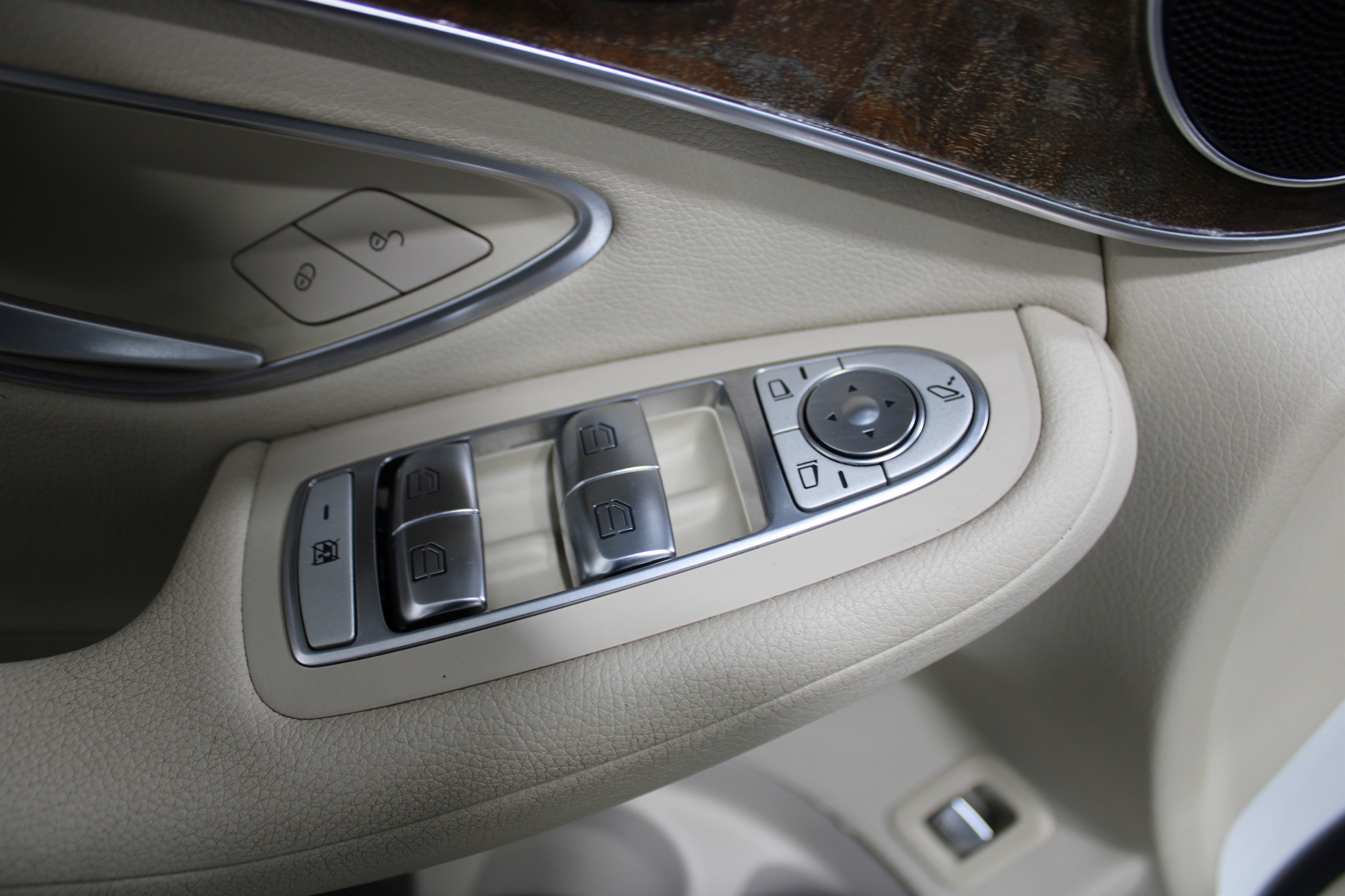 Used 2018 Mercedes-Benz GLC 300 image 7