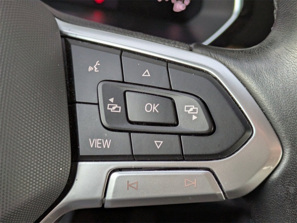 Used 2024 Volkswagen Jetta SE FWD image 25
