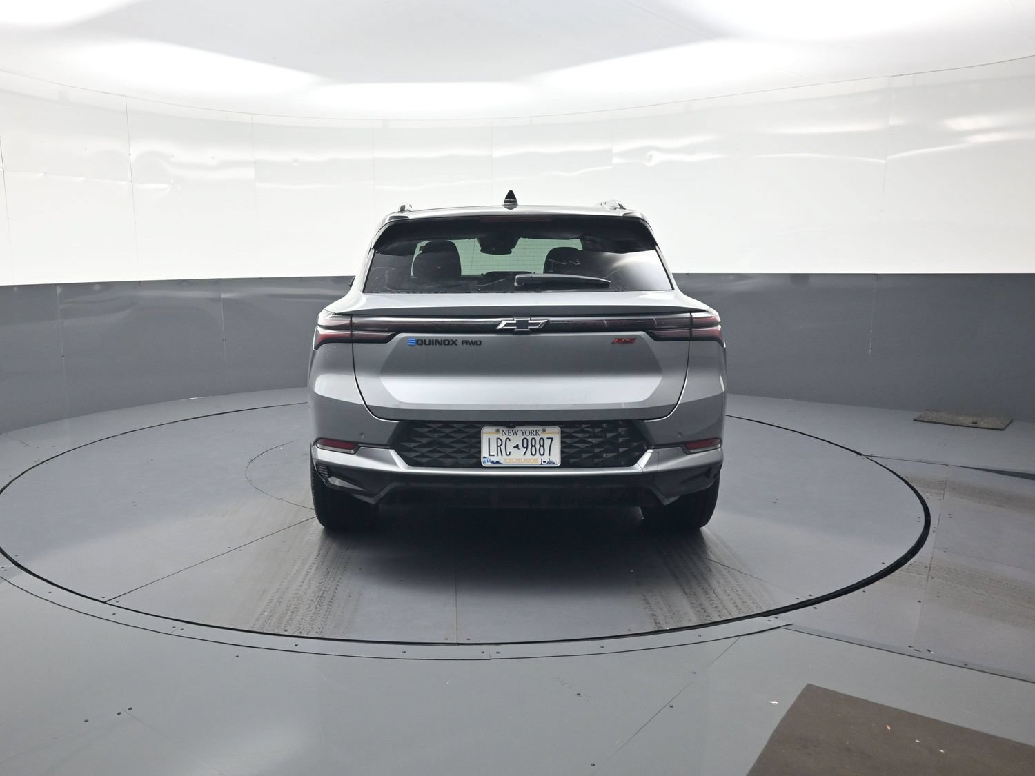 New 2026 Chevrolet Equinox EV RS AWD/4WD image 4