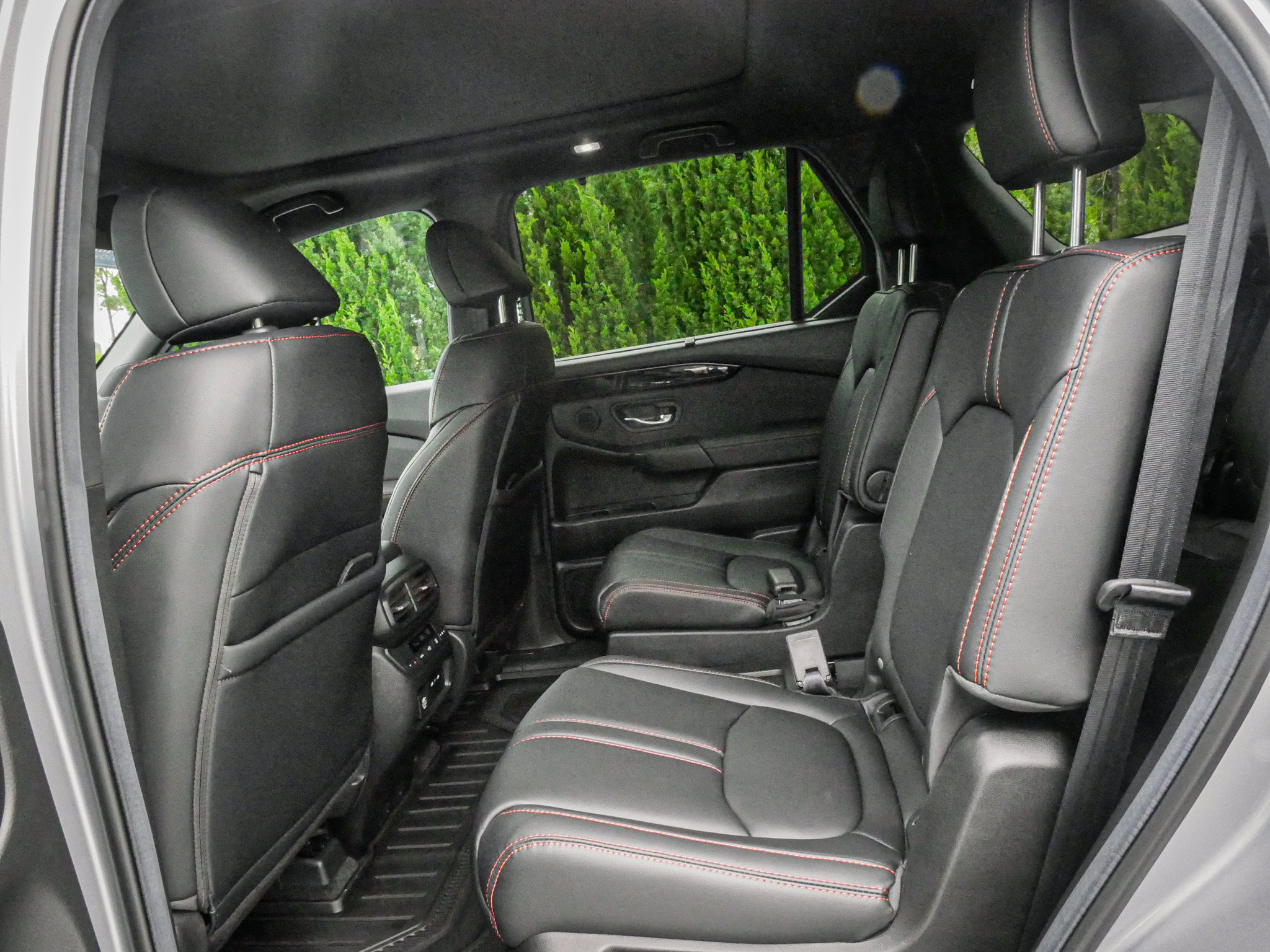 Used 2025 Honda Pilot TrailSport image 30