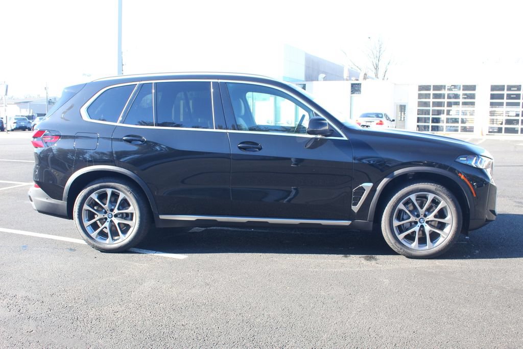 New 2026 BMW X5 xDrive40i AWD/4WD image 10