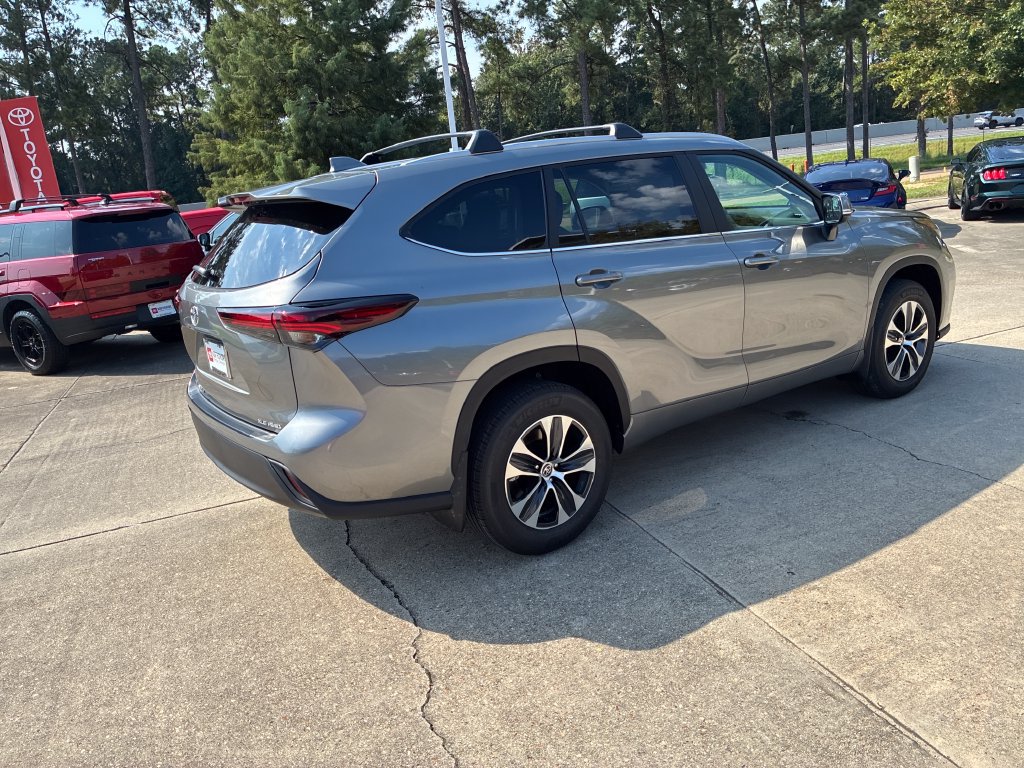 New 2026 Toyota Highlander XLE AWD/4WD image 7