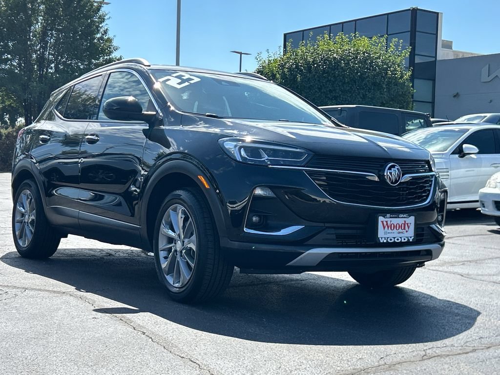 Used 2023 Buick Encore GX Essence w/ Experience Buick Package AWD/4WD image 2