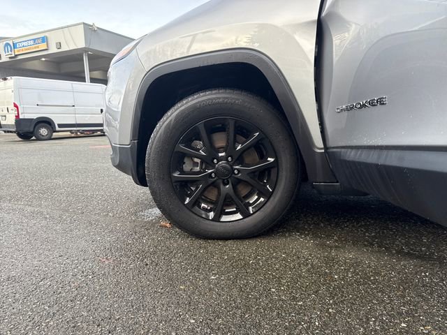 Used 2015 Jeep Cherokee Latitude image 29