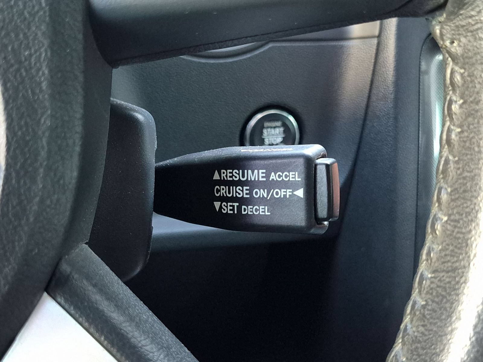 Used 2010 Dodge Challenger SRT8 w/ SRT Option Group II RWD image 19