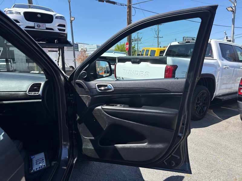 Used 2019 Jeep Grand Cherokee Altitude image 10