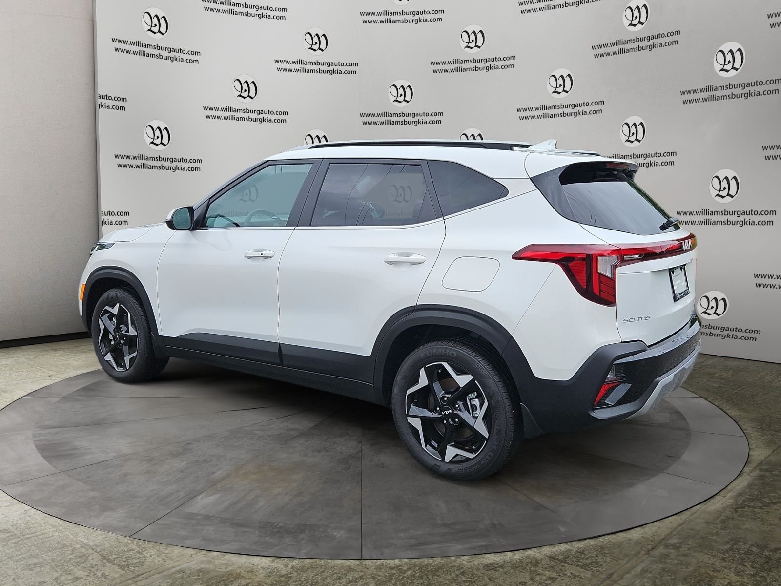 Used 2025 Kia Seltos EX w/ EX Sunroof Package AWD/4WD image 3