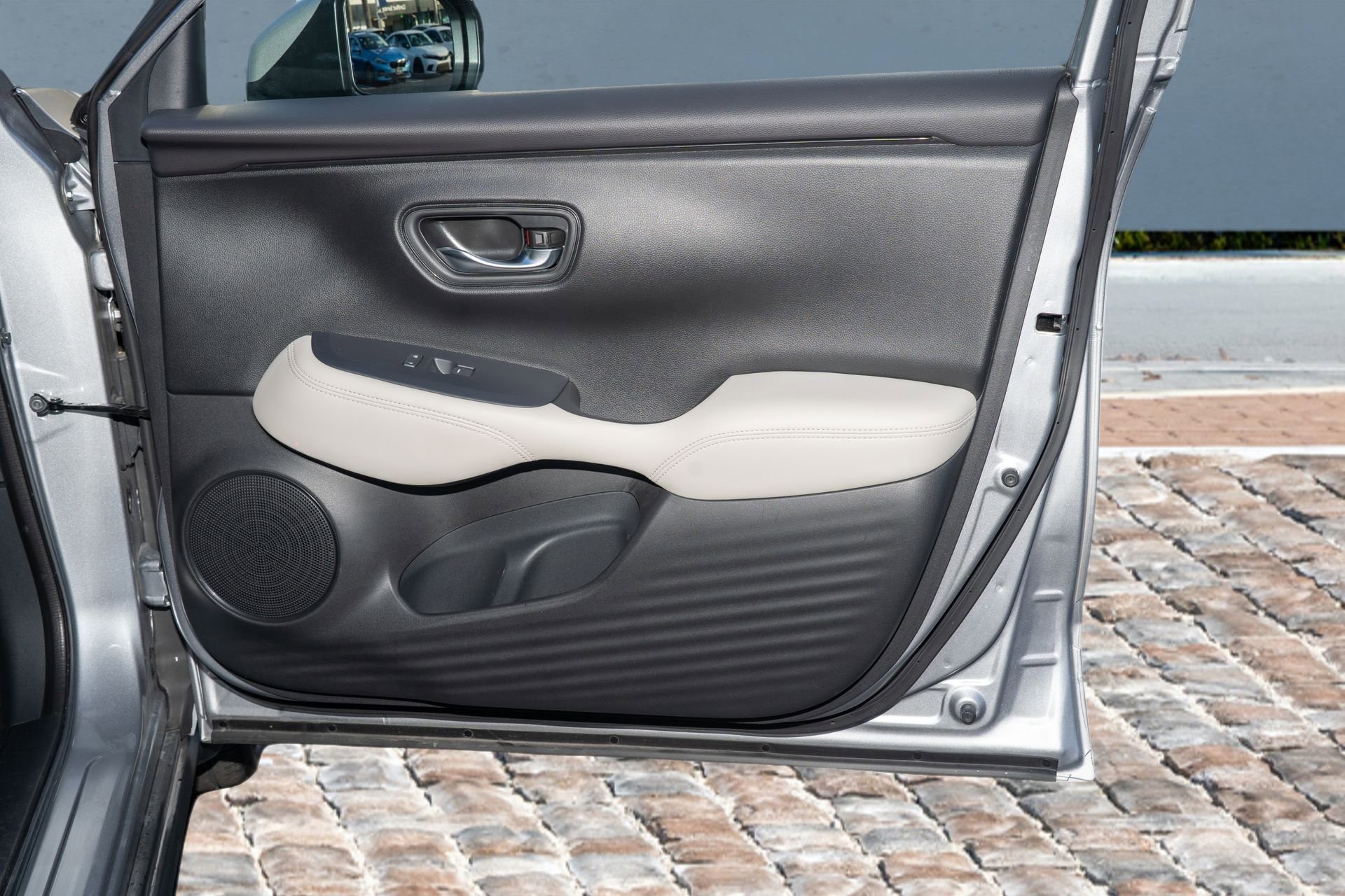 Certified 2023 Honda HR-V LX image 13